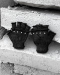 X ✴︎ gloves